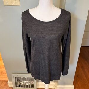 Ann Taylor Medium Wool blend Crew Neck Sweater Gray Long sleeves lightweight